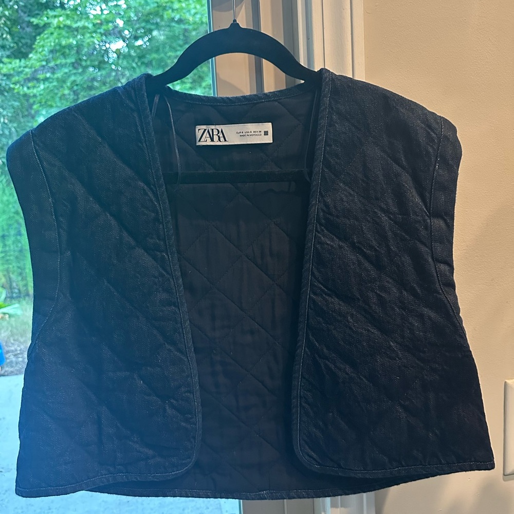 Zara Black Quilted Vest